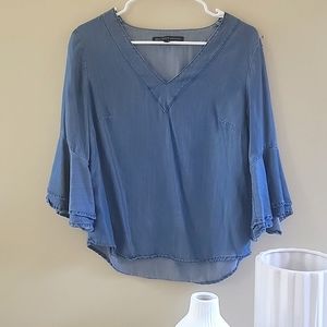 Women's White House Black Market Jean top.  Size 6.